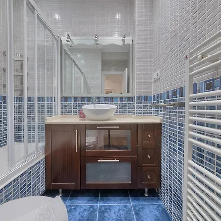 Iturribide Hogar Moderno Junto Al Metro Bilbao