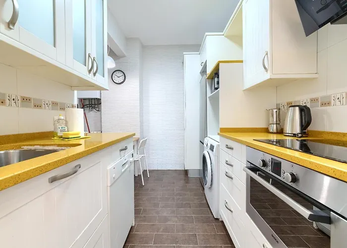 Iturribide Hogar Moderno Junto Al Metro * Бильбао